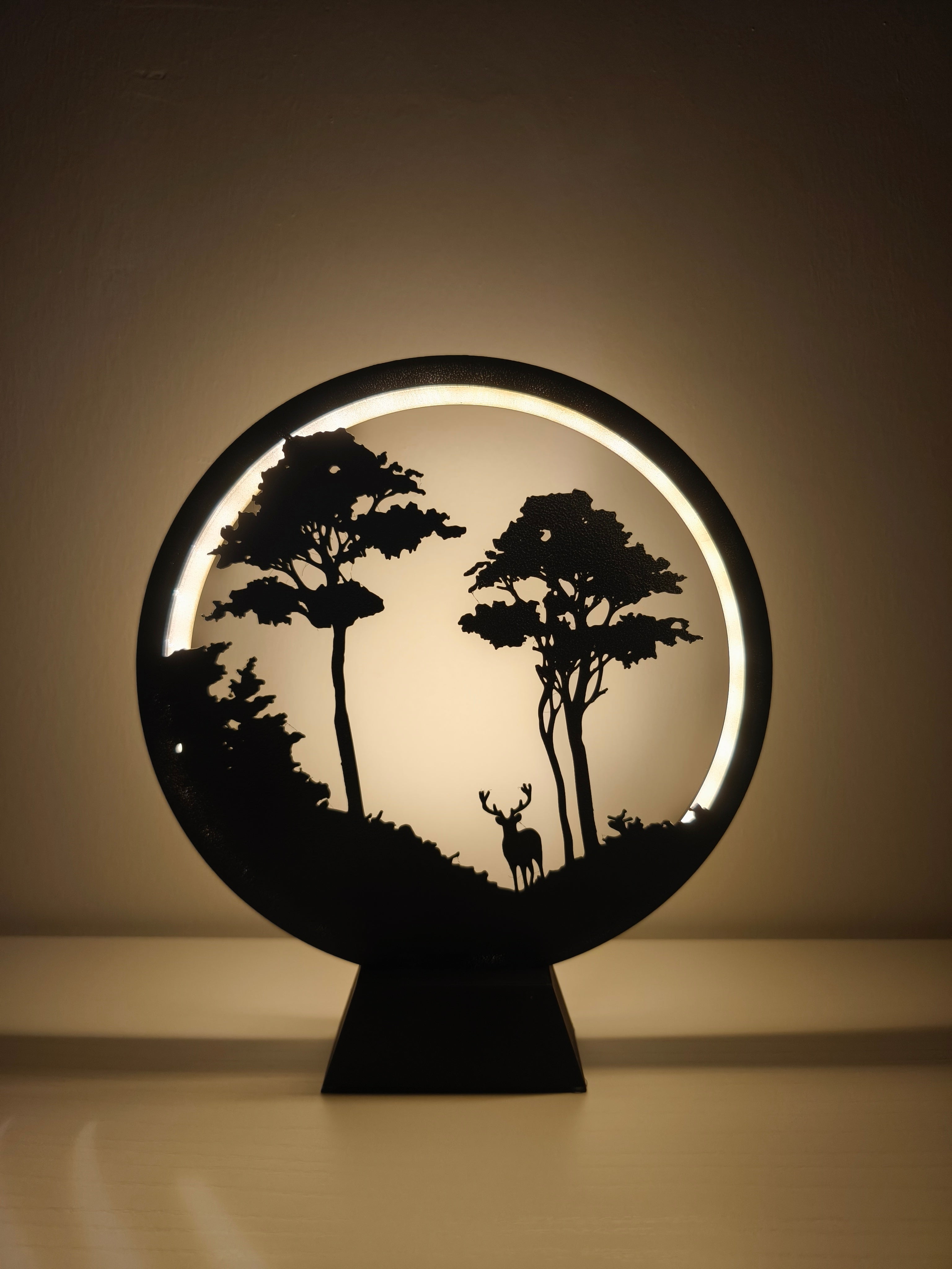 Asil Geyik Silüeti - Dekoratif Modern Masa Lambası