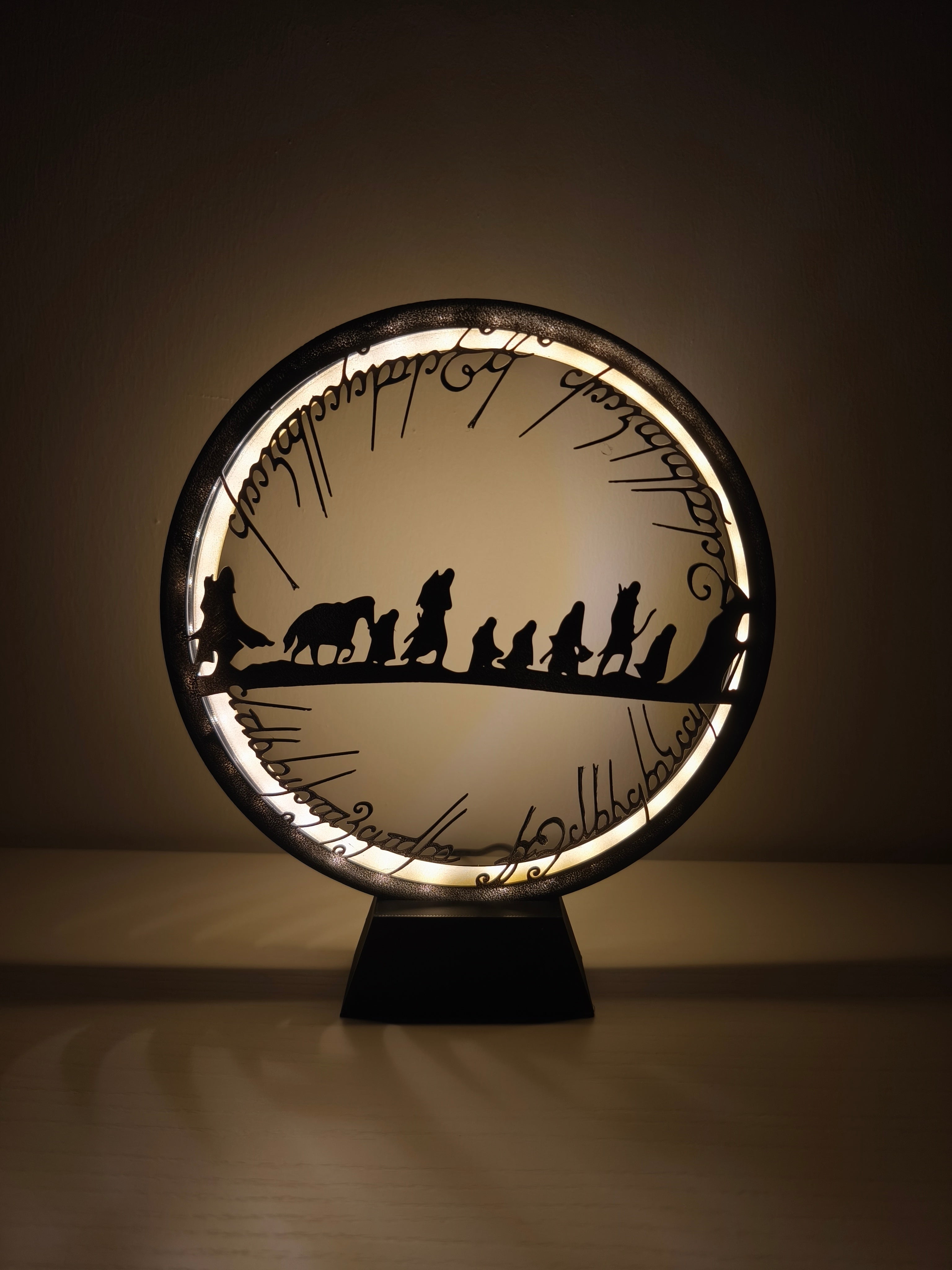 Yüzüğün Kardeşliği: Orta Dünya Temalı 3D LED Lamba