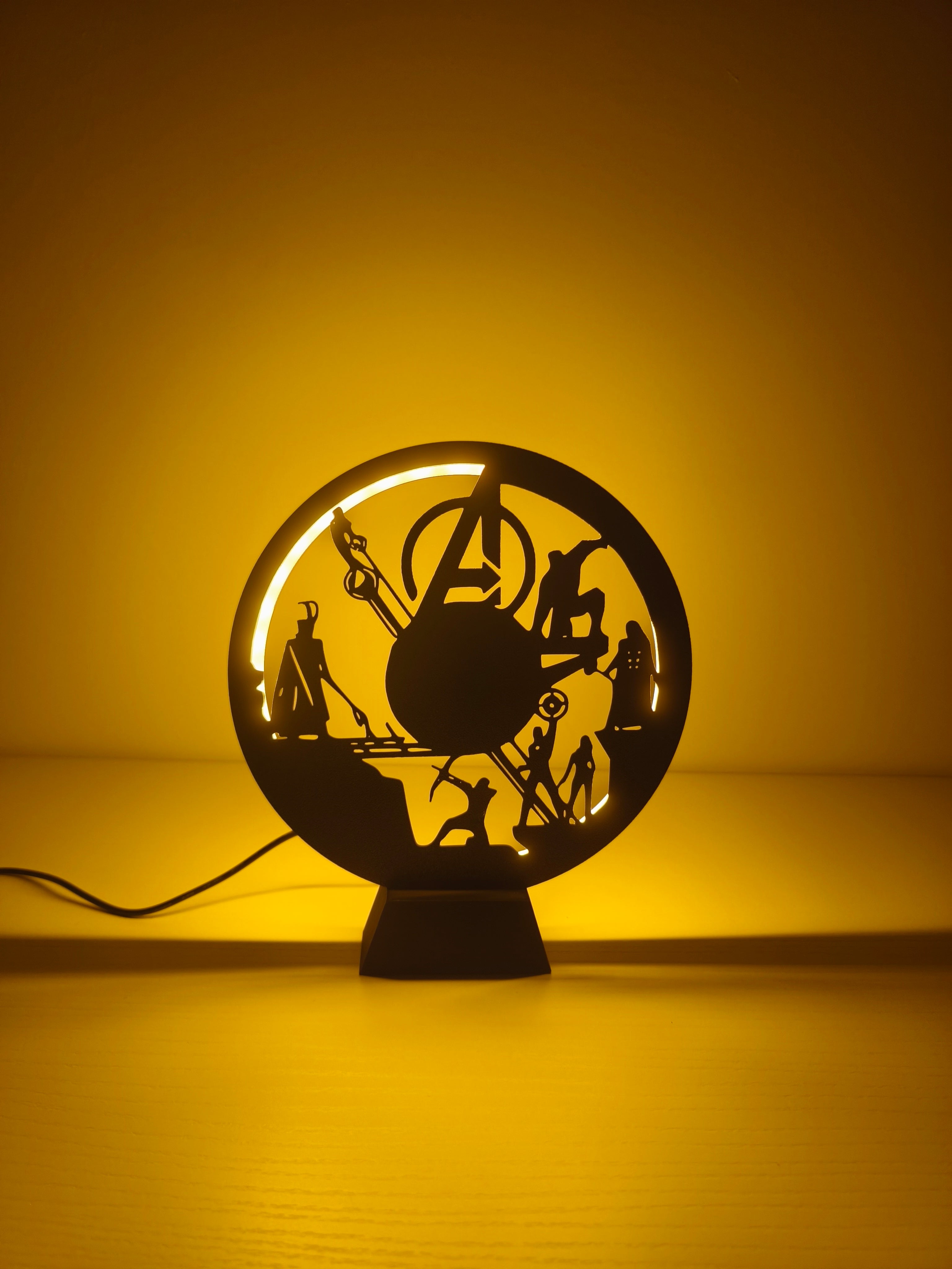 Avengers Kahramanlar Serisi: Dekoratif Siluet LED Lamba – Lambadess Özel Tasarım