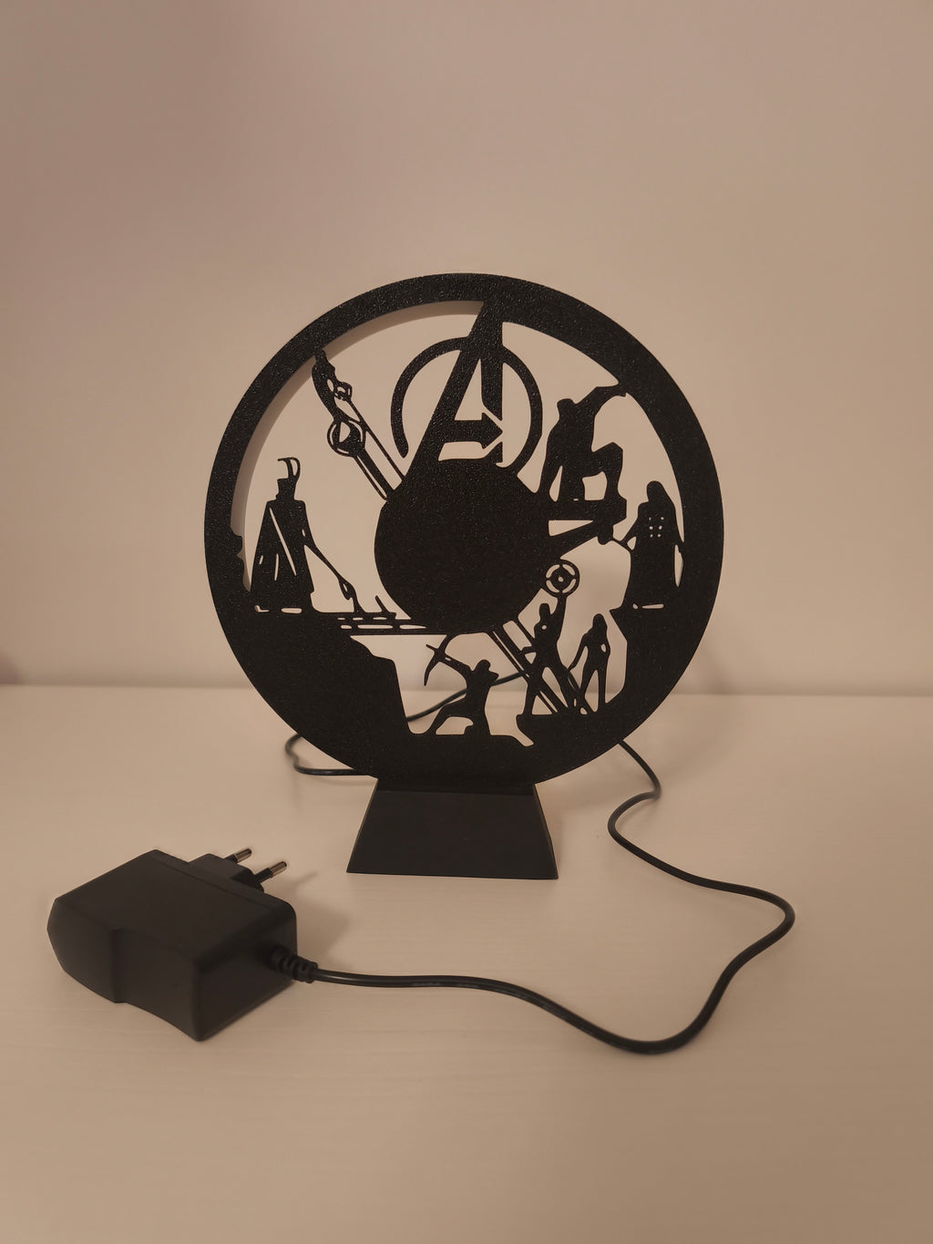 Avengers Kahramanlar Serisi: Dekoratif Siluet LED Lamba – Lambadess Özel Tasarım