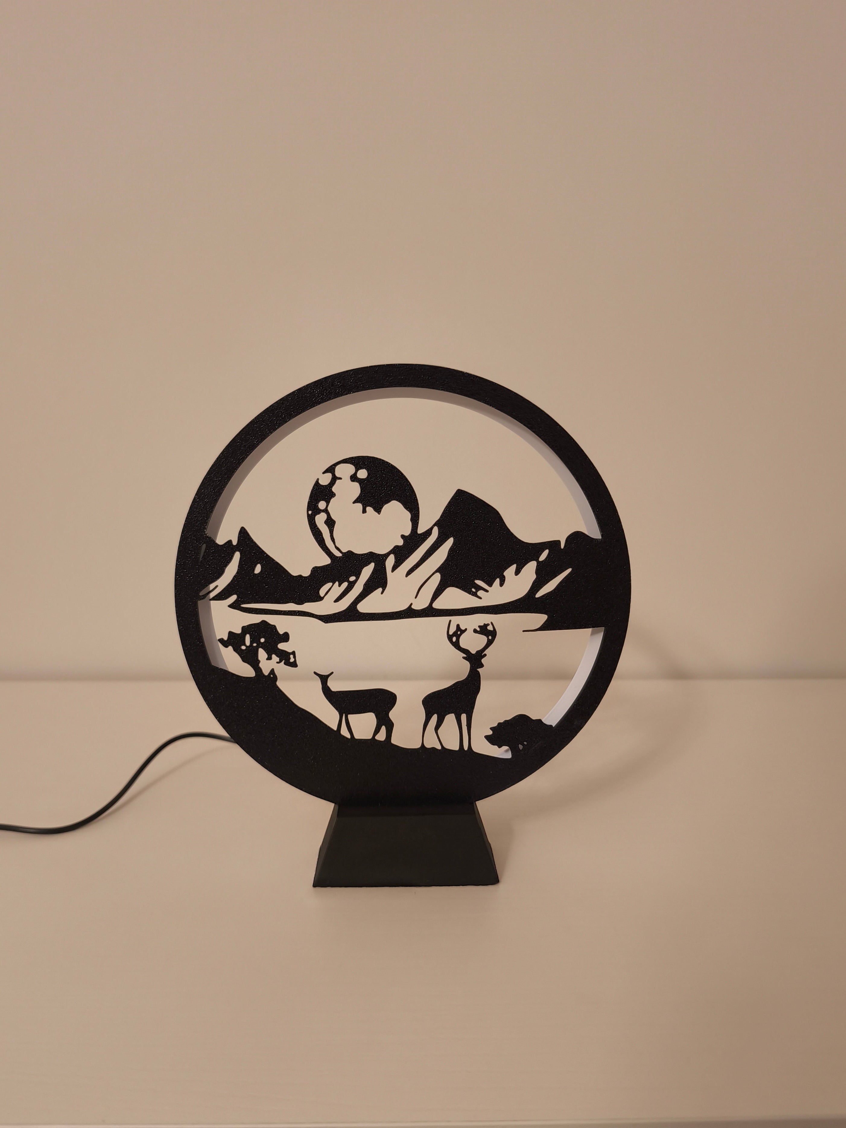 Lambadess Geyik ve Dolunay Temalı 3D LED Gece Lambası – Doğa Serisi Dekoratif Aydınlatma