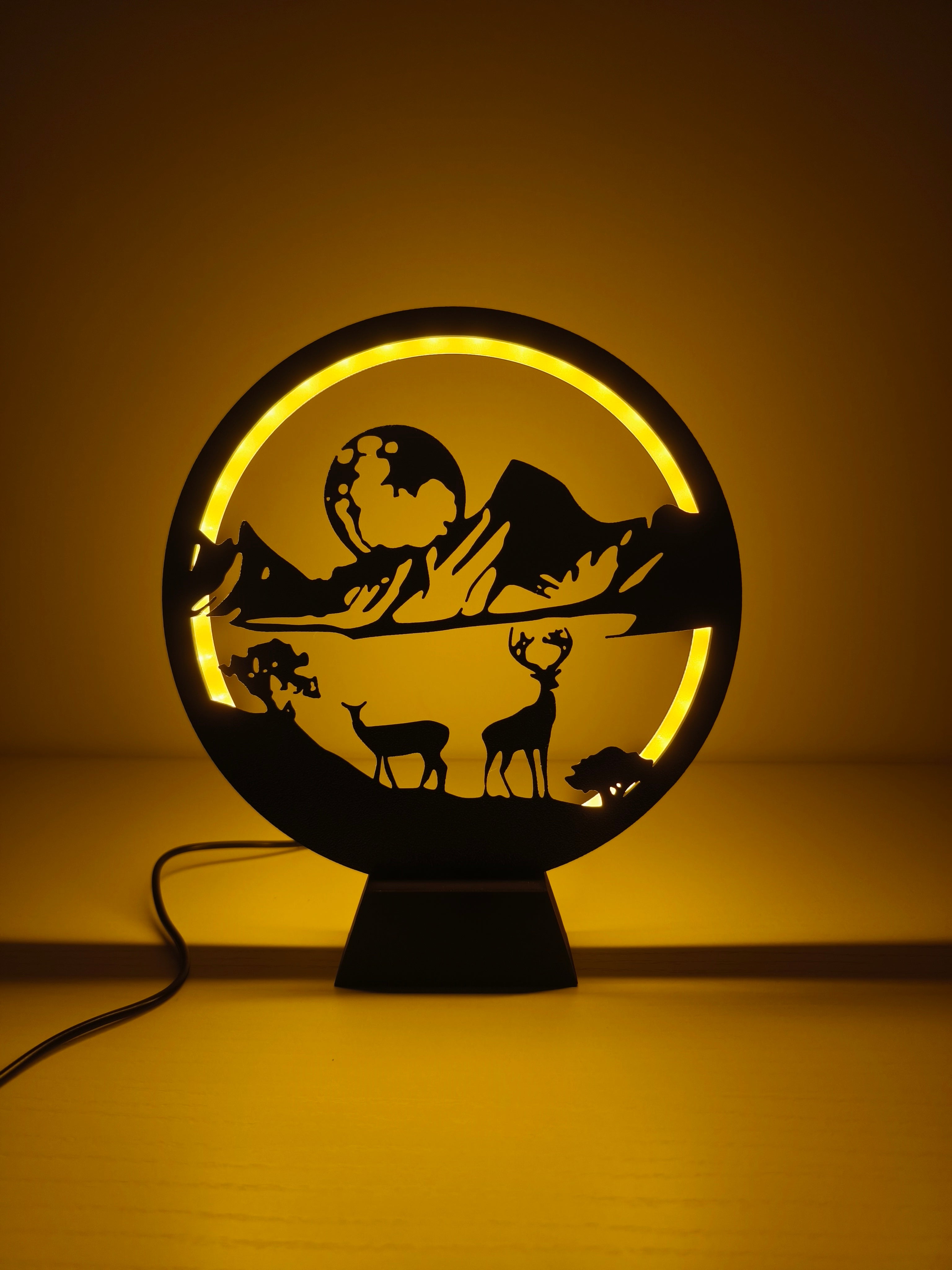 Lambadess Geyik ve Dolunay Temalı 3D LED Gece Lambası – Doğa Serisi Dekoratif Aydınlatma